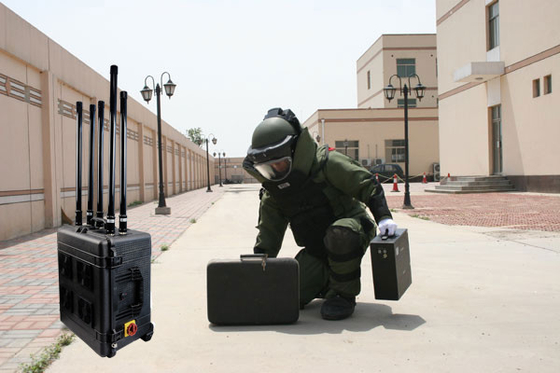 High Power Draw Bar Box Jammer With 6 Channels And 600W High Power Blocks UAV Signals Up To 3000Meters.